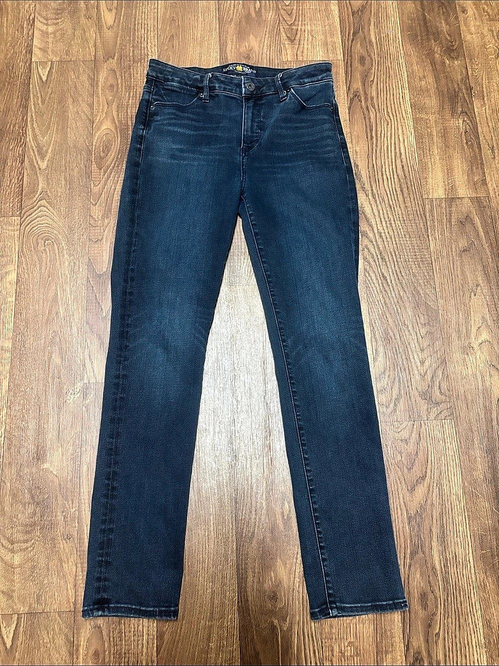 Lucky Brand Mid Rise Skinny Jeans Skinny Jeans in Blue Waist 28 Size 6